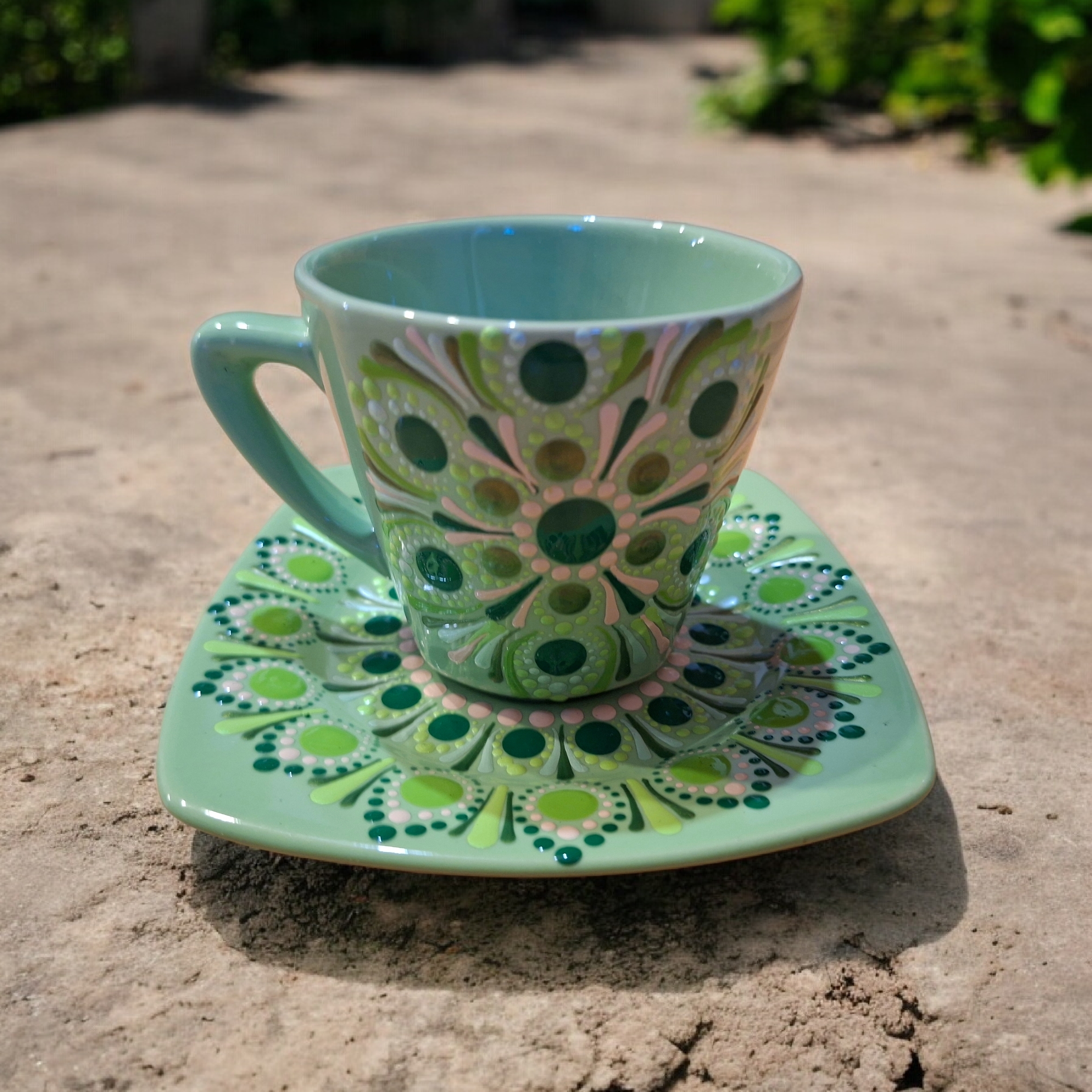 Almazöld cappuccinós bögre alátéttel